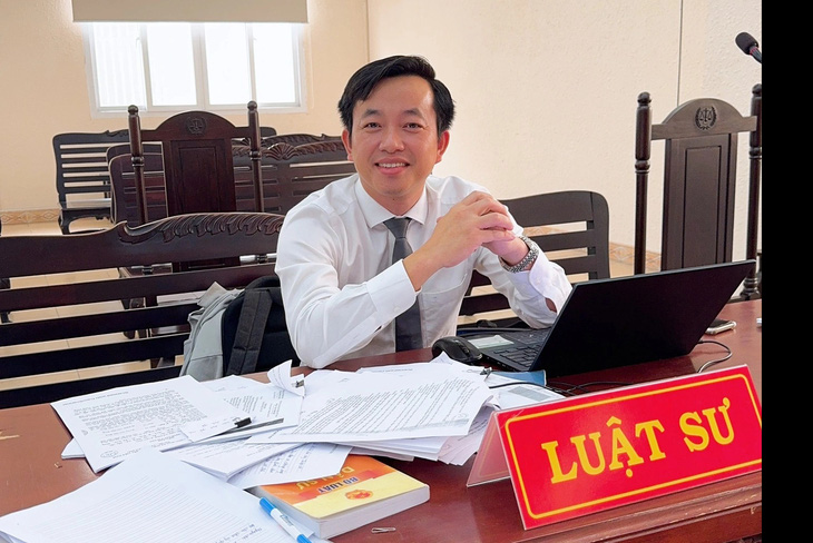 Luật sư Nguyễn Thành Trung tại phiên tòa chiều 28-5 - Ảnh: SƠN NAM