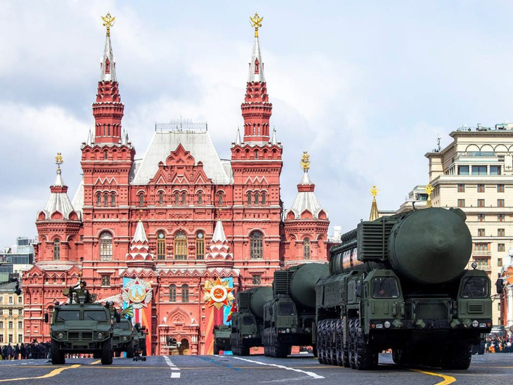 Hệ thống tên lửa đạn đạo Nga tham gia lễ duyệt binh Ngày Chiến thắng 9-5-2024 tại quảng trường Đỏ - Ảnh: TÂN HOA XÃ
