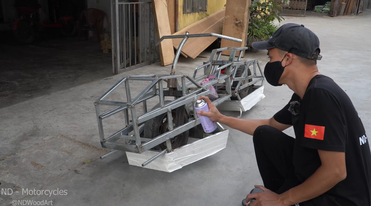 9X Bắc Ninh chế 'mô tô bay' bằng gỗ: Như bước ra từ phim viễn tưởng- Ảnh 2.