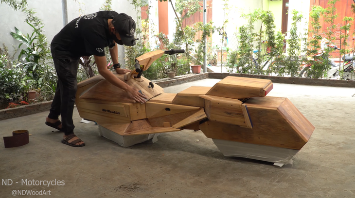 9X Bắc Ninh chế 'mô tô bay' bằng gỗ: Như bước ra từ phim viễn tưởng- Ảnh 5.
