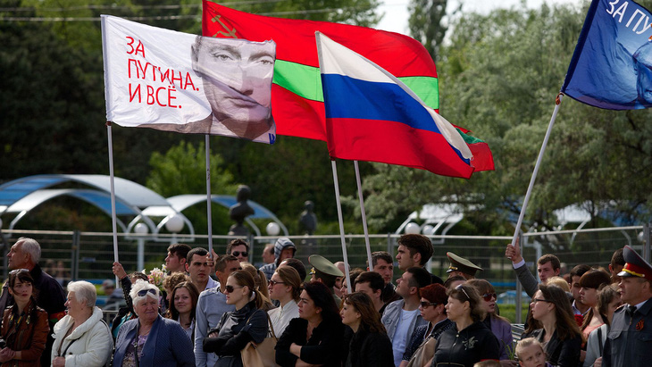 Tuần hành ủng hộ Nga ở Transnistria. Ảnh: Getty