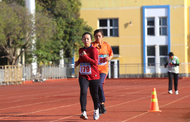 Các VĐV tham dự nội dung chạy bộ tại Giải vô địch quốc gia thể thao người khuyết tật môn điền kinh 2024 - Ảnh: ĐỨC KHUÊ