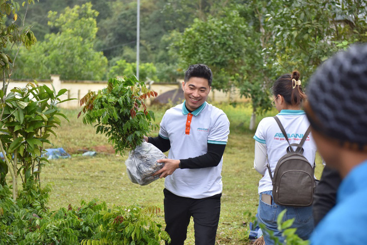 ABBANK gây quỹ 50.000 cây gỗ lớn cho các gia đình khó khăn tỉnh Quảng Bình- Ảnh 4.