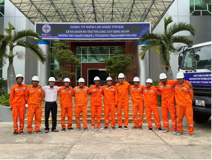 Công ty Điện lực Ninh Thuận hỗ trợ thi công xây dựng dự án đường dây 500kV mạch 3 Quảng Trạch - Phố Nối