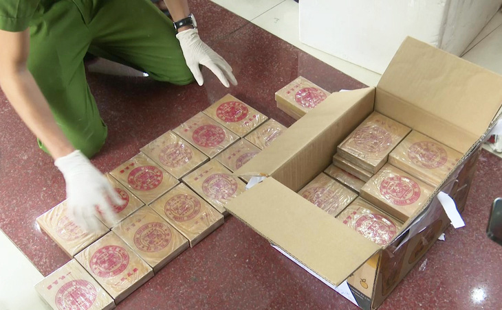 Các bánh heroin bị thu giữ - Ảnh: Bộ đội biên phòng cung cấp