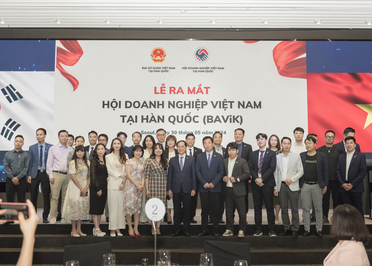 Ông Bùi Thanh Sơn dự lễ ra mắt Hội Doanh nghiệp Việt Nam tại Hàn Quốc - Ảnh: Bộ Ngoại giao cung cấp