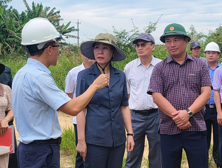 Ông Đặng Ngọc Huy (phải), phó bí thư thường trực Tỉnh ủy Quảng Ngãi, sẽ làm trưởng Ban chỉ đạo các công trình trọng điểm tỉnh - Ảnh: T.M.