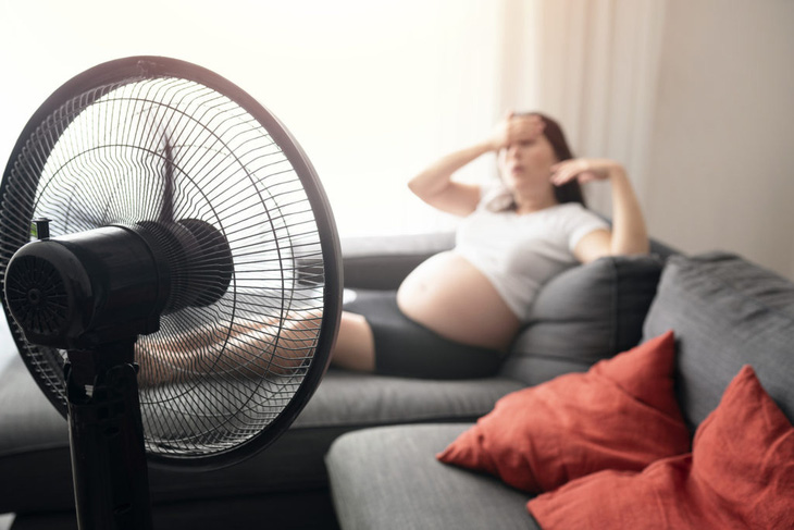 Nắng nóng khiến thai phụ không chỉ căng thẳng mà còn dễ sinh non hơn - Ảnh minh họa của Getty