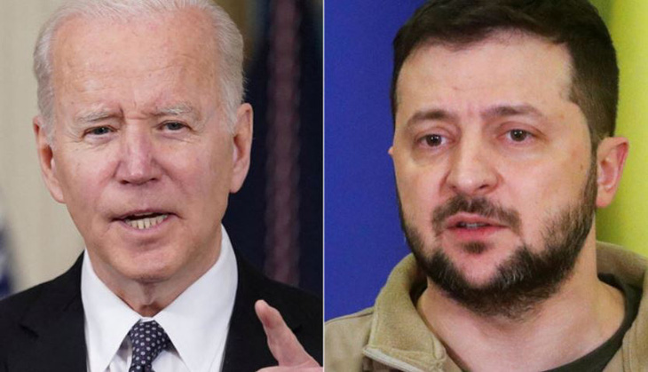 Tổng thống Mỹ Joe Biden (trái) và Tổng thống Ukraine Volodymyr Zelensky - Ảnh: REUTERS