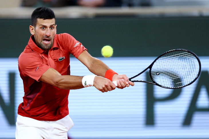 Djokovic giành thắng lợi dễ dàng tại vòng 2 Roland Garros - Ảnh: REUTERS