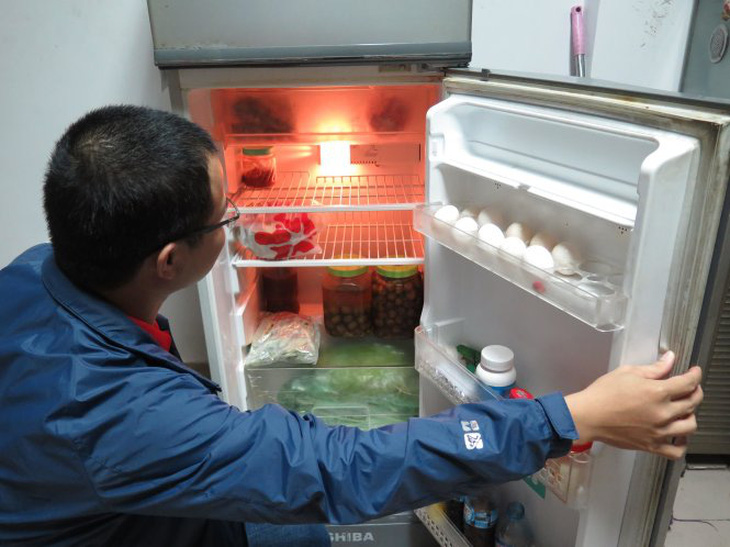 Việc bảo quản thực phẩm tủ lạnh không đúng cách sẽ làm giảm đi chất dinh dưỡng và có thể sinh ra nhiều chất độc gây hại sức khỏe - Ảnh: QUANG THẾ