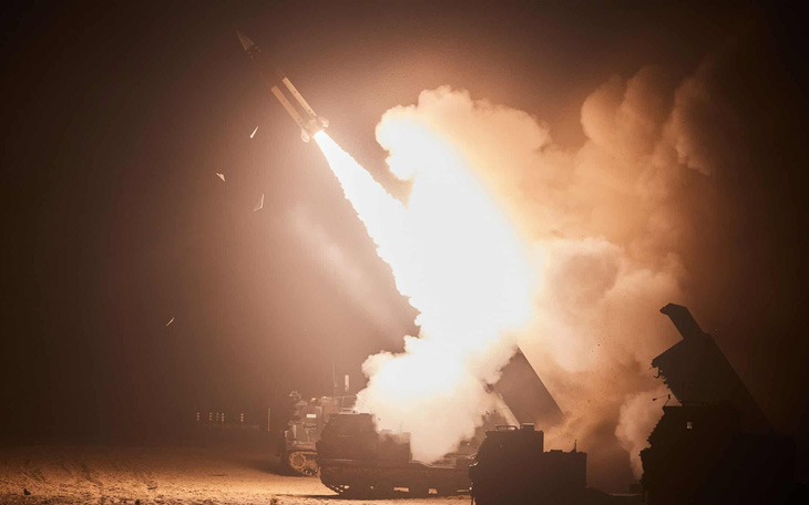 Nga hạ 4 tên lửa ATACMS ở Crimea, chê phương Tây 
