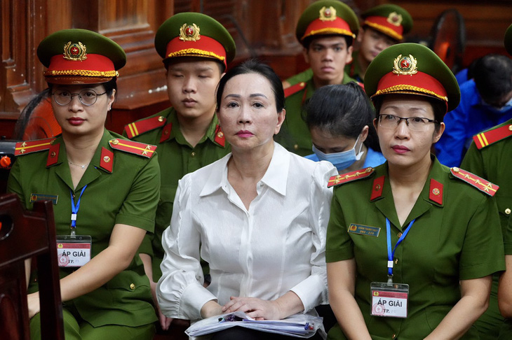 Bà Trương Mỹ Lan tại phiên tòa sơ thẩm - Ảnh: HỮU HẠNH
