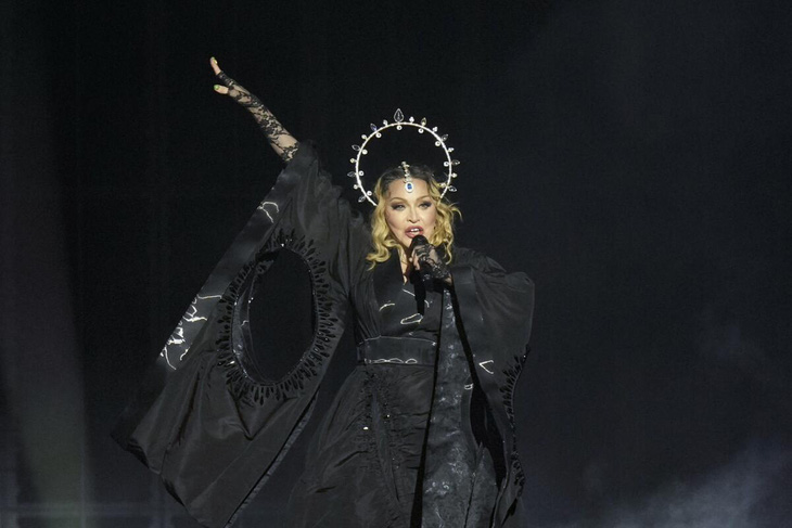 Madonna biểu diễn ở Rio de Janeiro (Brazil) đêm 4-5