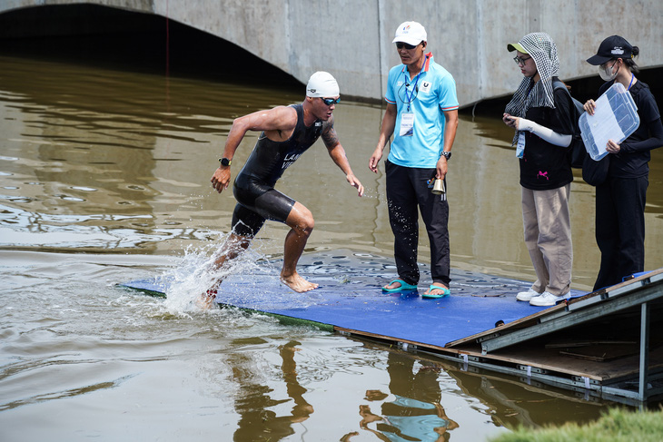 Bơi luôn là thế mạnh của Lâm Quang Nhật - Ảnh: NVCC