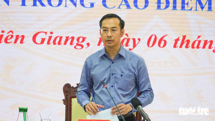 Ông Nguyễn Thanh Nhàn - phó chủ tịch UBND tỉnh Kiên Giang - đề nghị sở, ngành đẩy nhanh giải pháp công trình để giữ ngọt, đảm bảo công tác phòng cháy, chữa cháy rừng - Ảnh: CHÍ CÔNG