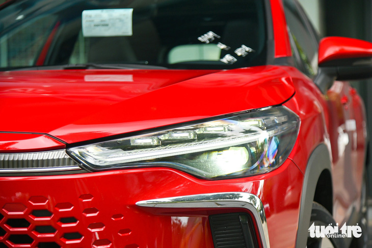 Ảnh thực tế Toyota Corolla Cross 2024: Giá từ 820 triệu, thêm trang bị đáng chú ý- Ảnh 2.