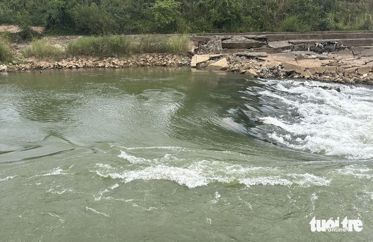 Hiện tỉnh Quảng Nam đã cho phép Đà Nẵng gia cố đập tạm trên sông Quảng Huế để tăng nước về dòng Vu Gia đảm bảo an ninh nguồn nước trong mùa khô - Ảnh: TRƯỜNG TRUNG