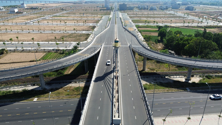 Dự án nút giao thông khác mức đường số 2, khu đô thị Nam TP Tuy Hòa có sự tham gia thi công của Tập đoàn Thuận An - Ảnh: NGUYỄN HOÀNG