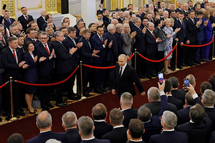 Các khách mời tại lễ nhậm chức của ông Putin ở Điện Kremlin - Ảnh: REUTERS