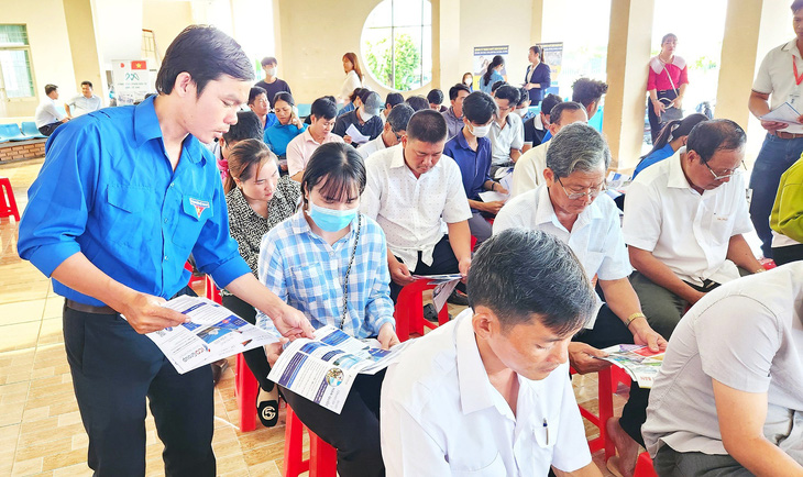 Sở LĐ-TB&XH tỉnh Cà Mau thường xuyên tập huấn, giới thiệu việc làm cho lao động ở nông thôn - Ảnh: T.HUYỀN