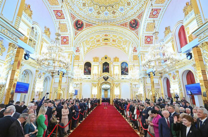 Các khách mời có mặt trong buổi lễ nhậm chức tổng thống của ông Putin tại Điện Kremlin ở Matxcơva, Nga ngày 7-5 - Ảnh: REUTERS