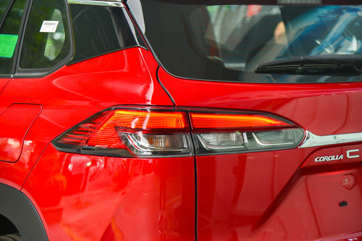 Soi kỹ Corolla Cross 2024 bản hybrid: Giảm 50 triệu so với bản cũ nhưng có nhiều nâng cấp trang bị- Ảnh 5.