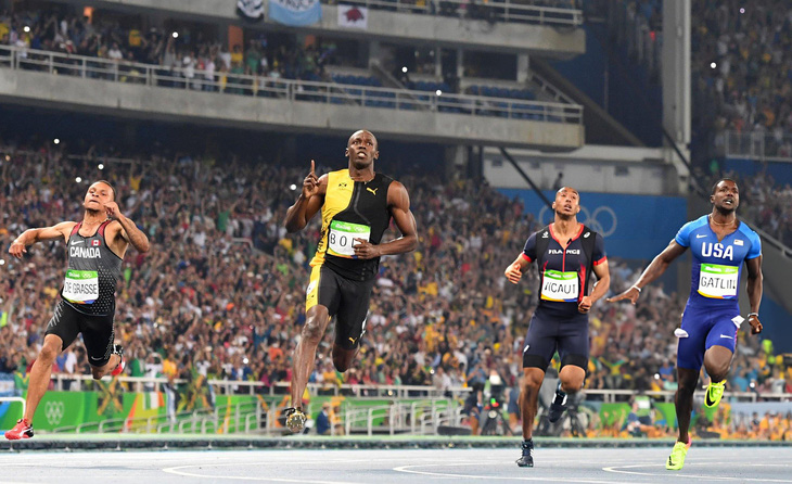 Usan Bolt (thứ hai từ trái qua) vượt trội trước các đối thủ để giành huy chương vàng Olympic 2016 - Ảnh: AFP