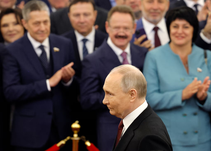 Tổng thống Nga Vladimir Putin trong lễ nhậm chức ngày 7-5 - Ảnh: REUTERS