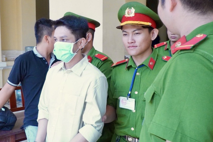 Ông Phan Tất Thành bị tuyên phạt 8 năm tù về hành vi vi phạm - Ảnh: A.T.