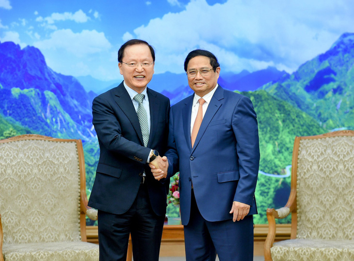 Thủ tướng Phạm Minh Chính tiếp ông Park Hark Kyu, tổng giám đốc phụ trách tài chính của Tập đoàn Samsung, đang thăm, làm việc tại Việt Nam - Ảnh: VGP/Nhật Bắc