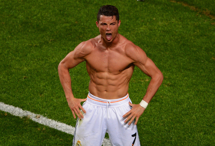 Ronaldo với thể hình được cả thế giới ngưỡng mộ nhờ chế độ tập luyện, sinh hoạt khoa học, khắc nghiệt - Ảnh: Getty