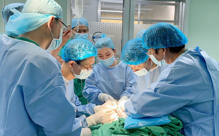 Ca phẫu thuật ghép thận đầu tiên thành công tại Bệnh viện Đa khoa Trung ương Cần Thơ - Ảnh: BV cung cấp