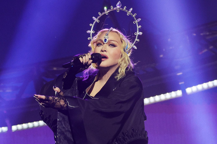 Nữ hoàng nhạc pop Madonna biểu diễn trong chuyến lưu diễn Celebration của bà - Ảnh: WireImage