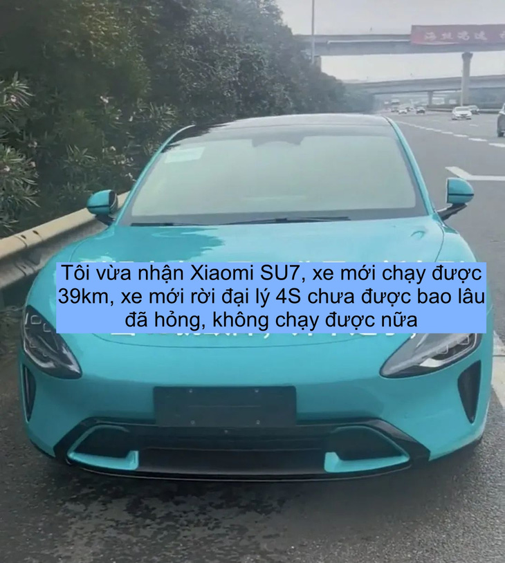 Chiếc Xiaomi SU7 phải dừng lại bên đường - Ảnh: Autohome