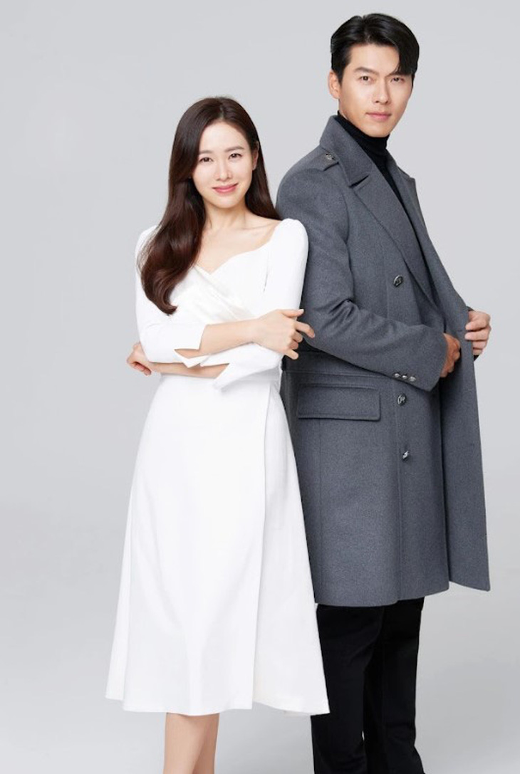 Hyun Bin và bà xã Son Ye Jin - Ảnh: jpeg