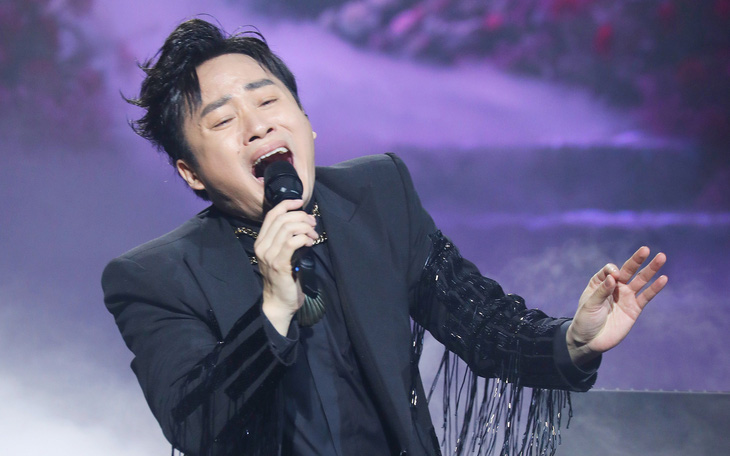 Tin tức giải trí 10-6: Tùng Dương hát live nhạc phim 