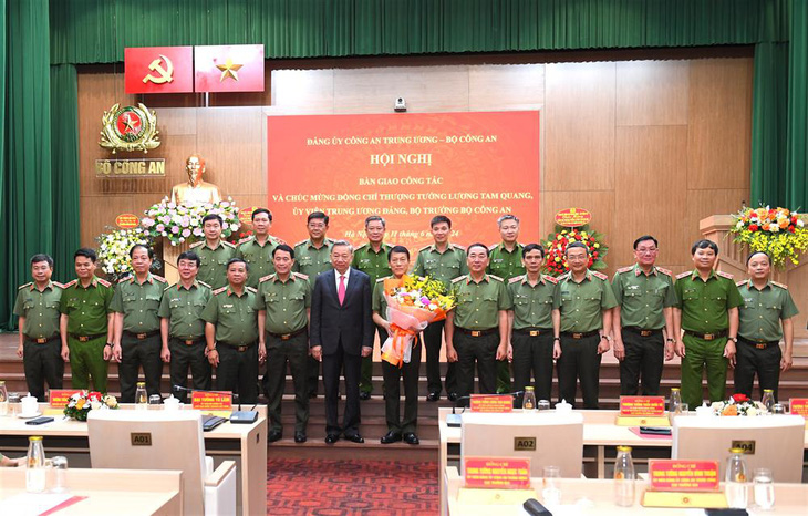 Chủ tịch nước Tô Lâm cùng các đại biểu dự hội nghị - Ảnh: Bộ Công an