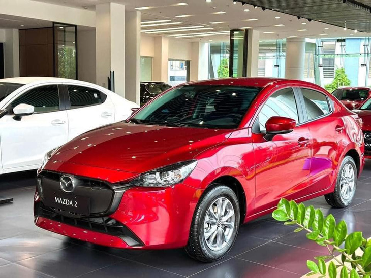 Mức giảm giá niêm yết của Mazda2, CX-3 tương đương 50% lệ phí trước bạ - Ảnh: Đại lý Mazda