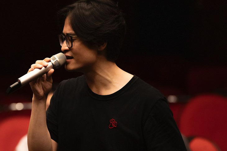 Hà Anh Tuấn tích cực luyện tập cho live concert Sketch a rose.