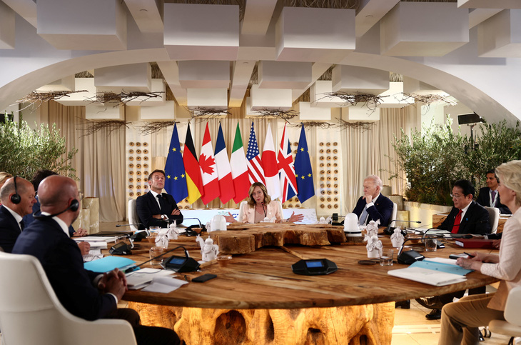 Lãnh đạo các nước tại sự kiện thượng đỉnh G7 tổ chức ở Ý vào ngày 13-6 - Ảnh: REUTERS