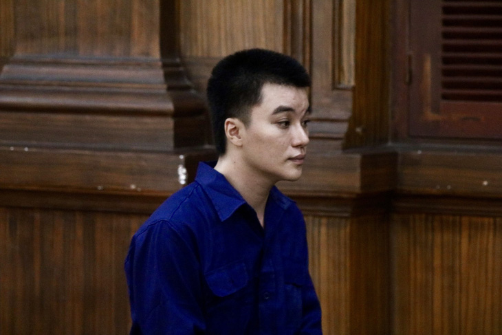 Bị cáo Hồ Văn Toàn tại phiên tòa - Ảnh: KHẮC HIẾU