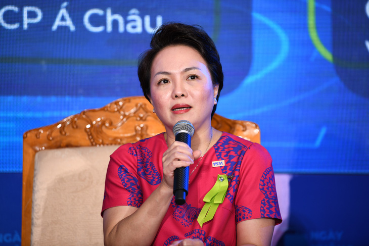 Bà Đặng Tuyết Dung - giám đốc Visa Việt Nam và Lào - Ảnh: QUANG ĐỊNH