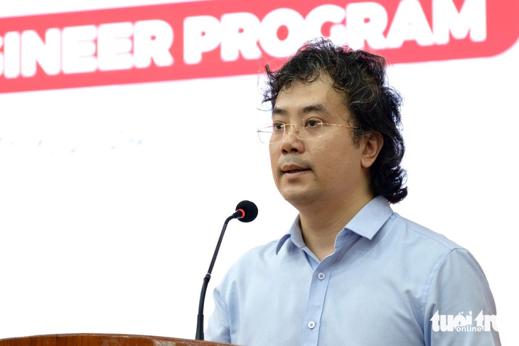 PGS.TS Tạ Hải Tùng, hiệu trưởng Trường Công nghệ thông tin và Truyền thông, Đại học Bách khoa Hà Nội, phát biểu tại chương trình - Ảnh: NGUYÊN BẢO
