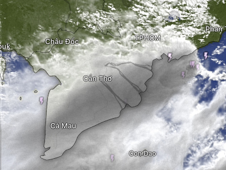 Mây đang phát triển mạnh tại các tỉnh Nam Bộ và trên vùng biển Nam Bộ. Sáng nay nhiều nơi có mưa dông, về chiều có mưa to - Ảnh: WINDY