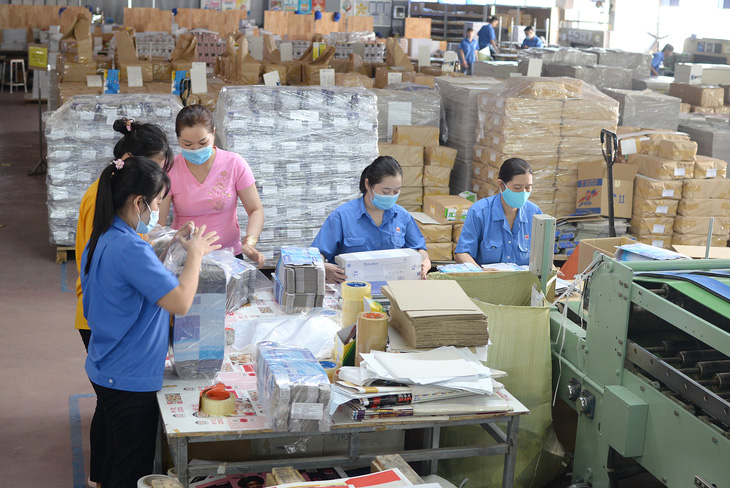 Công nhân làm việc tại một nhà máy ở KCN Tân Tạo, TP.HCM - Ảnh minh họa: T.T.D.