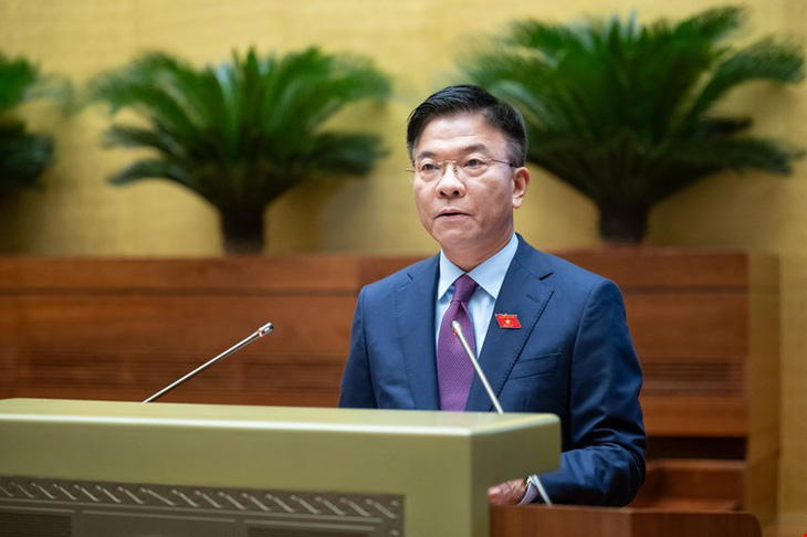 Ông Lê Thành Long - phó thủ tướng, bộ trưởng Bộ Tư pháp - Ảnh: QUOCHOI.VN