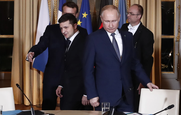 Ông Zelensky và ông Putin trong một cuộc gặp gỡ năm 2019. Ảnh: NBC News