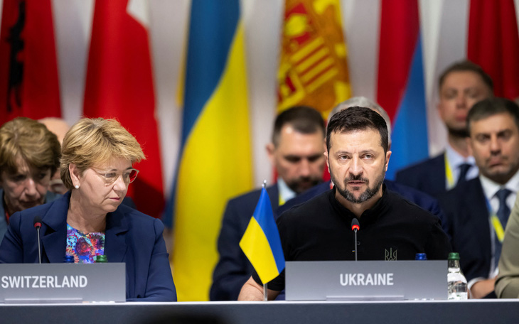 Con đường hòa bình chông gai của Ukraine
