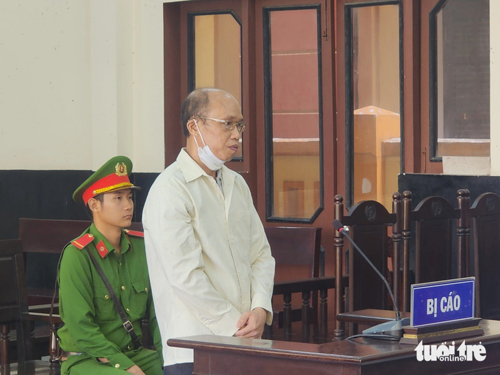 Bị cáo Nguyễn Như Anh Tuấn tại phiên tòa xét xử sơ thẩm - Ảnh: HOÀI THƯƠNG
